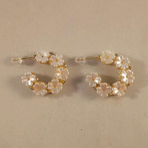 18K Gold Plated 925 Silver Pearl Flower Shape Beads Crystal Hoop Earrings 24mm - Picture 3 of 5